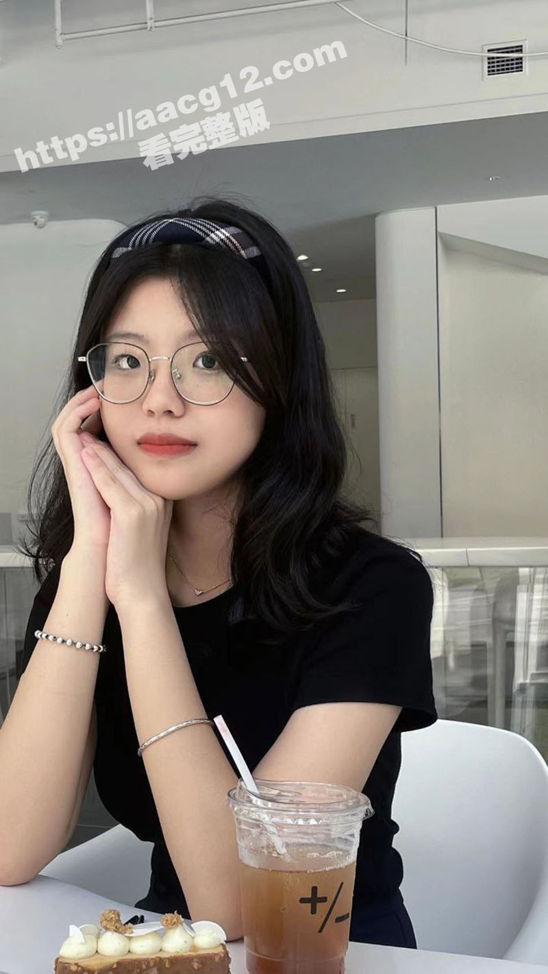 黑丝女大学生的极致诱相关图片