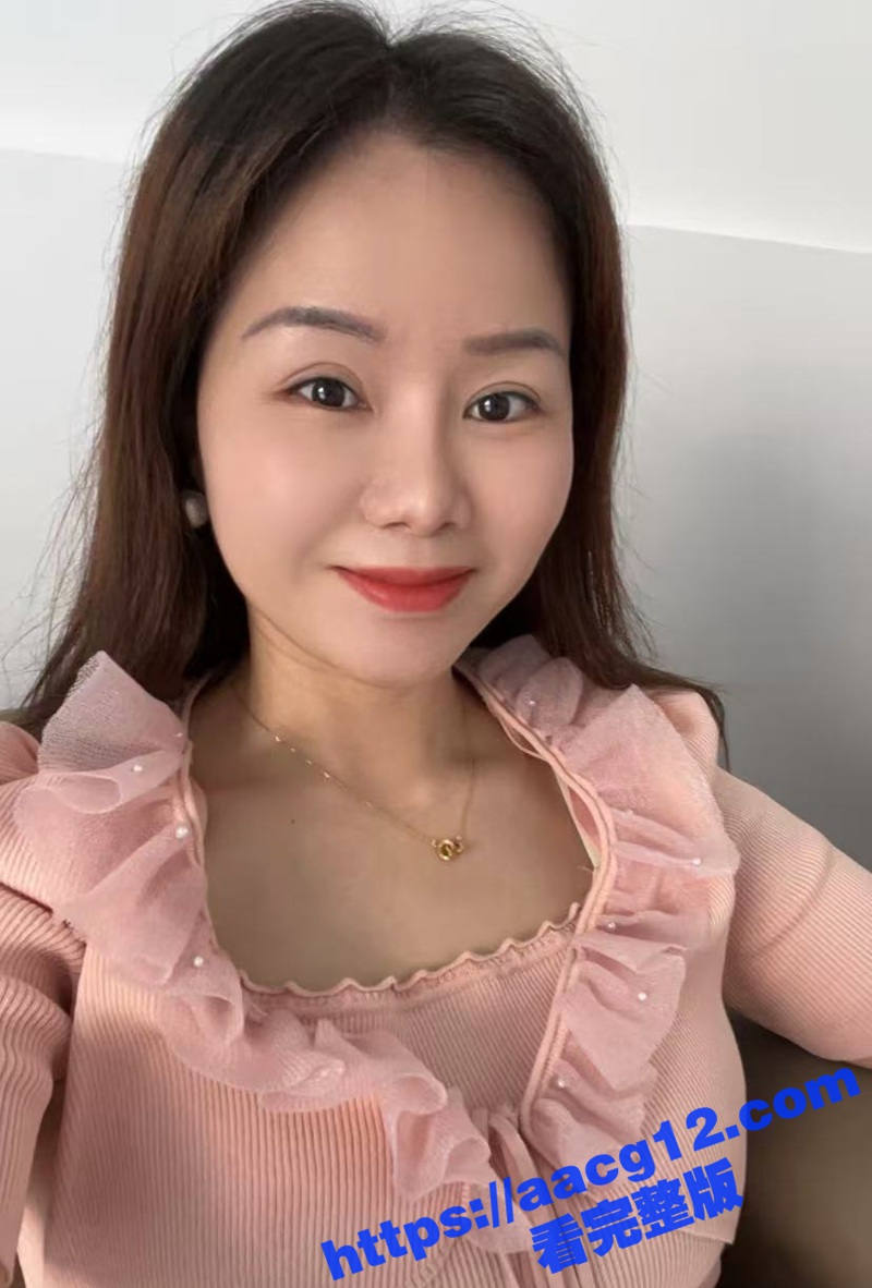 极品巨乳房东小姐姐 被我调教成性瘾母狗 小树林里无套狂骑 树旁后入浪叫停不下来！