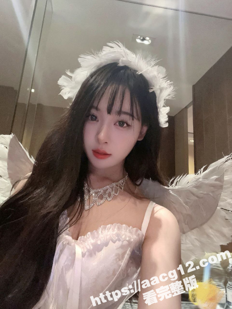 带性感女同事出差 为相关图片