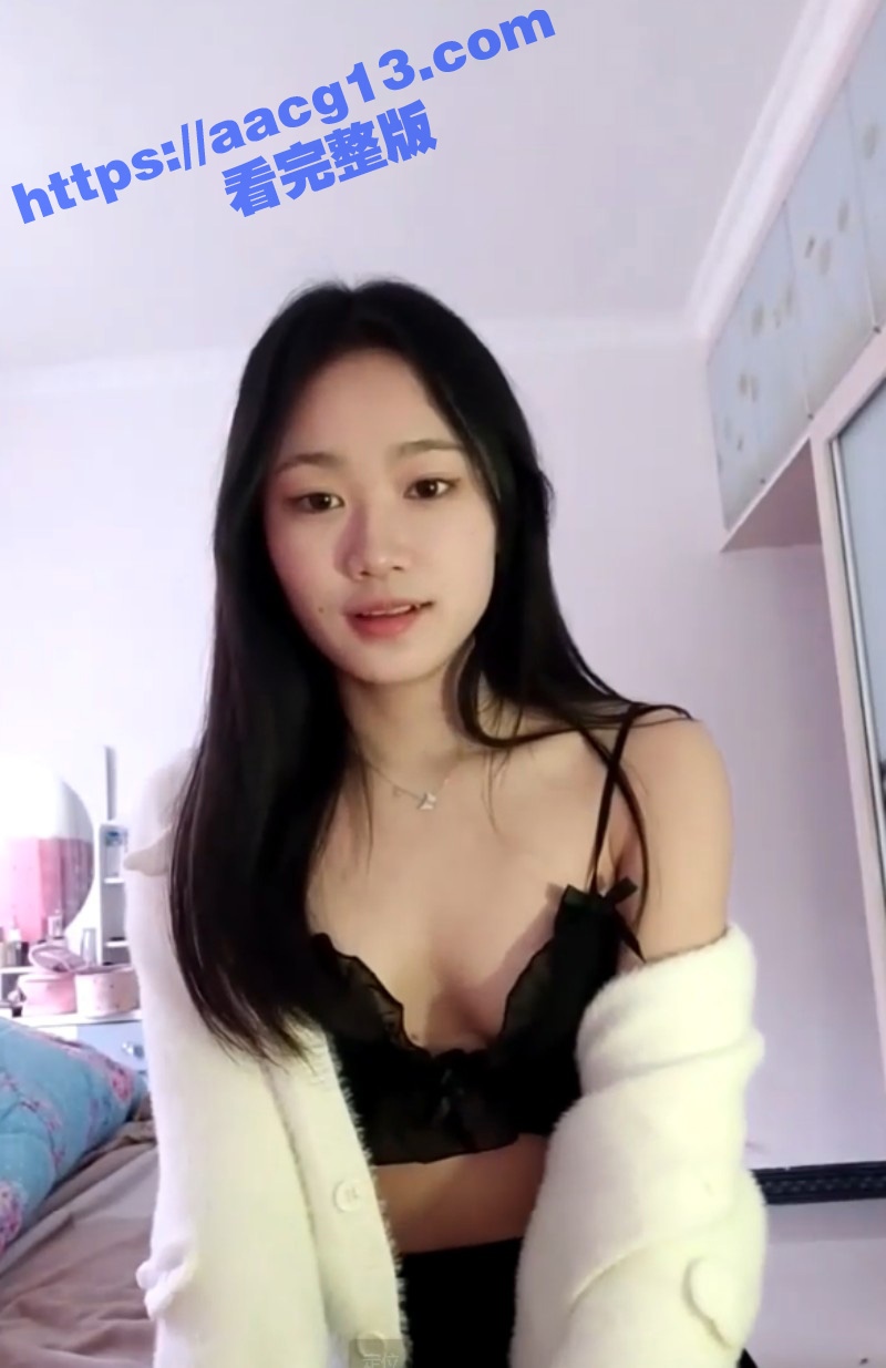 超清纯高颜值女大 新相关图片