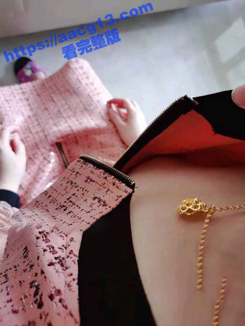 海角新作 单亲家庭母相关图片