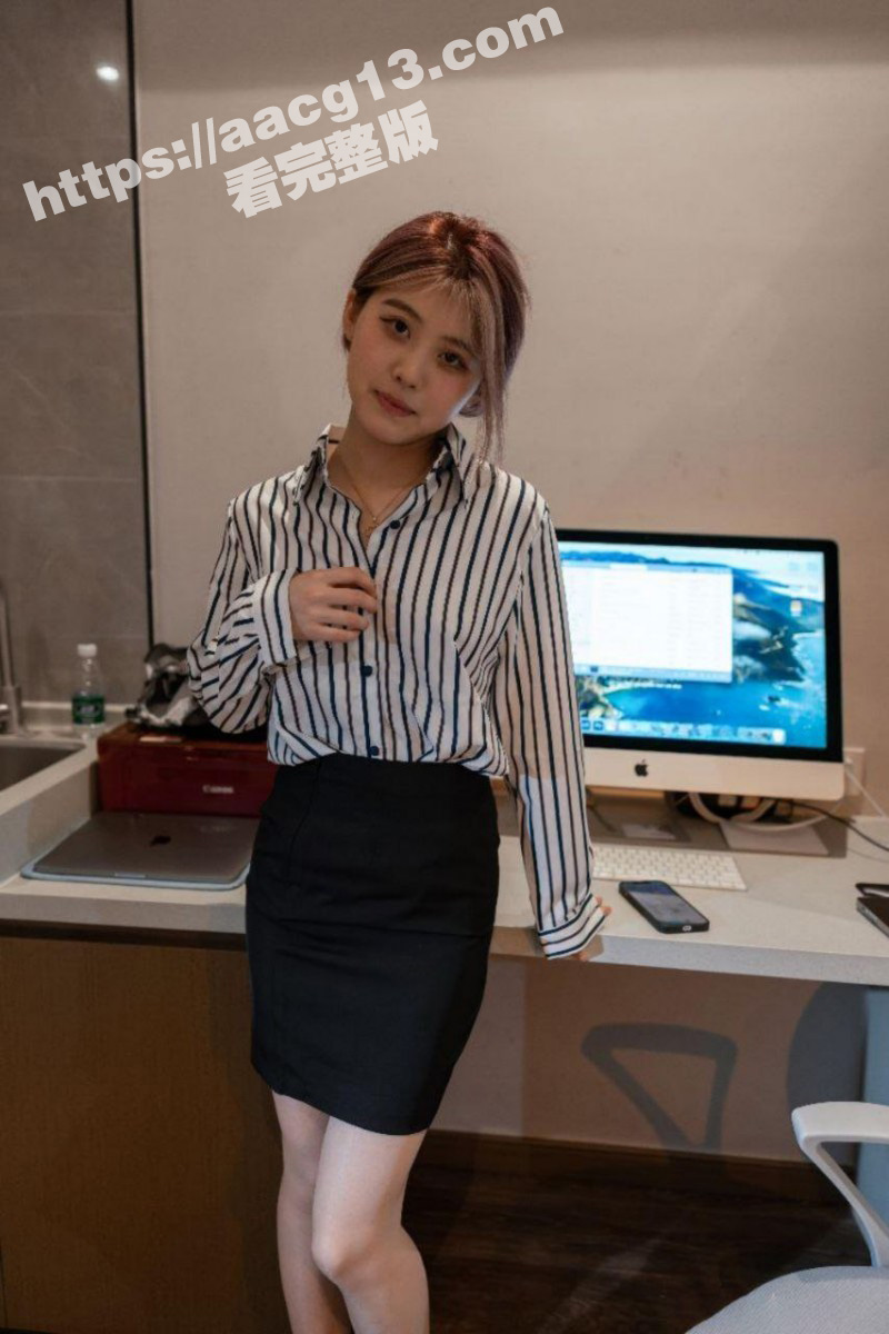 ISS尤好物极品校花级清纯女神 罕见露脸露点大尺度私拍 粉嫩胴体近景掰穴展示