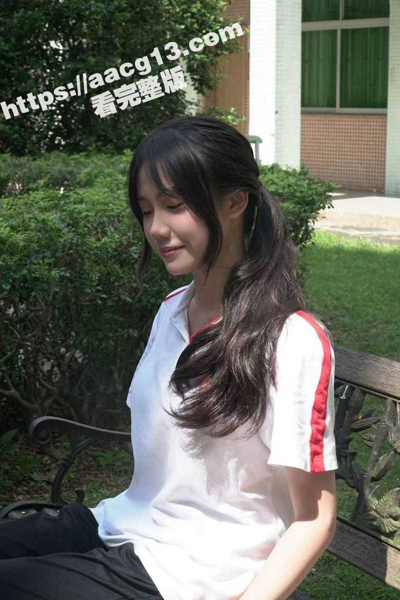 调教舌钉唇钉的朋克清纯在校不良学生妹 高颜值身材好道具 卖力配合笑起来超可爱 自慰搞出好多白浆