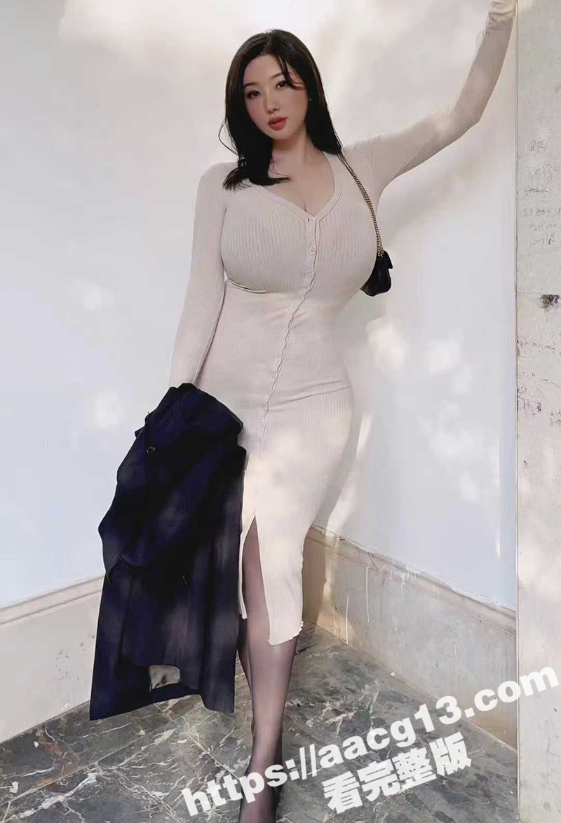微博波霸网红 紫色哒相关图片