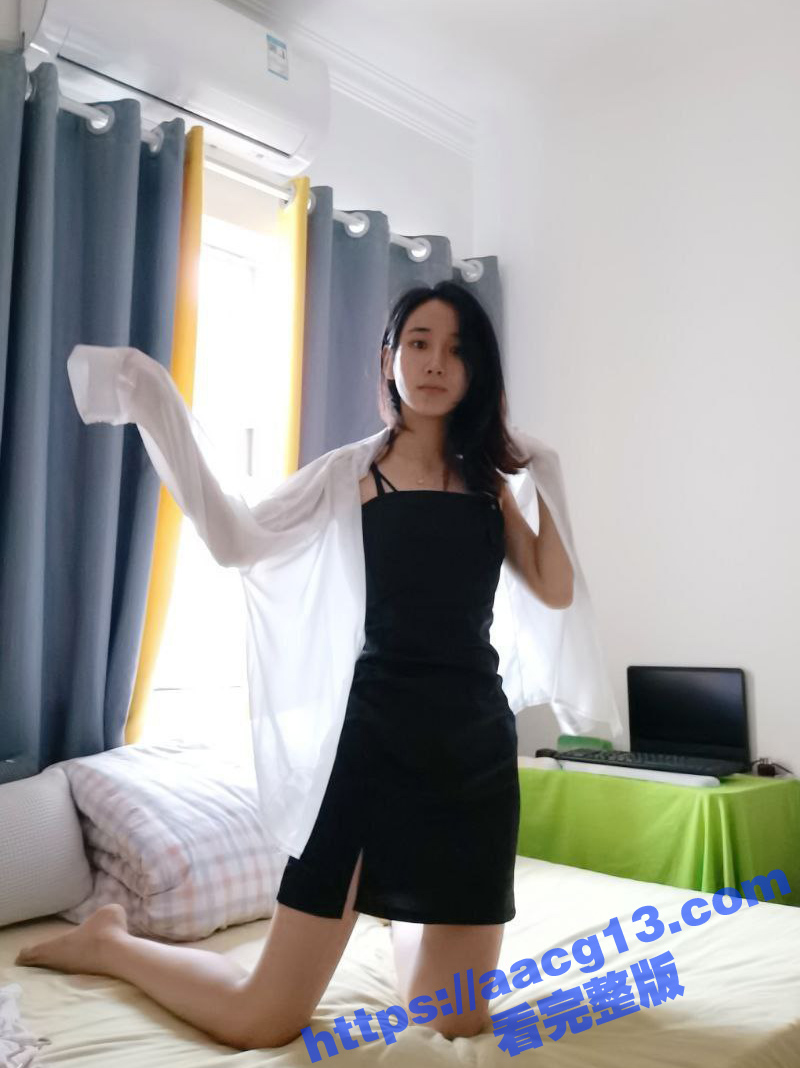 高颜值长腿客服冯思慧相关图片