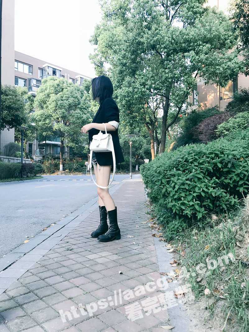 丝袜女神空姐A背地里竟是土豪圈里的泄欲精盆 顶级母狗反差婊为金钱弯腰 被无限制内射暴力输出
