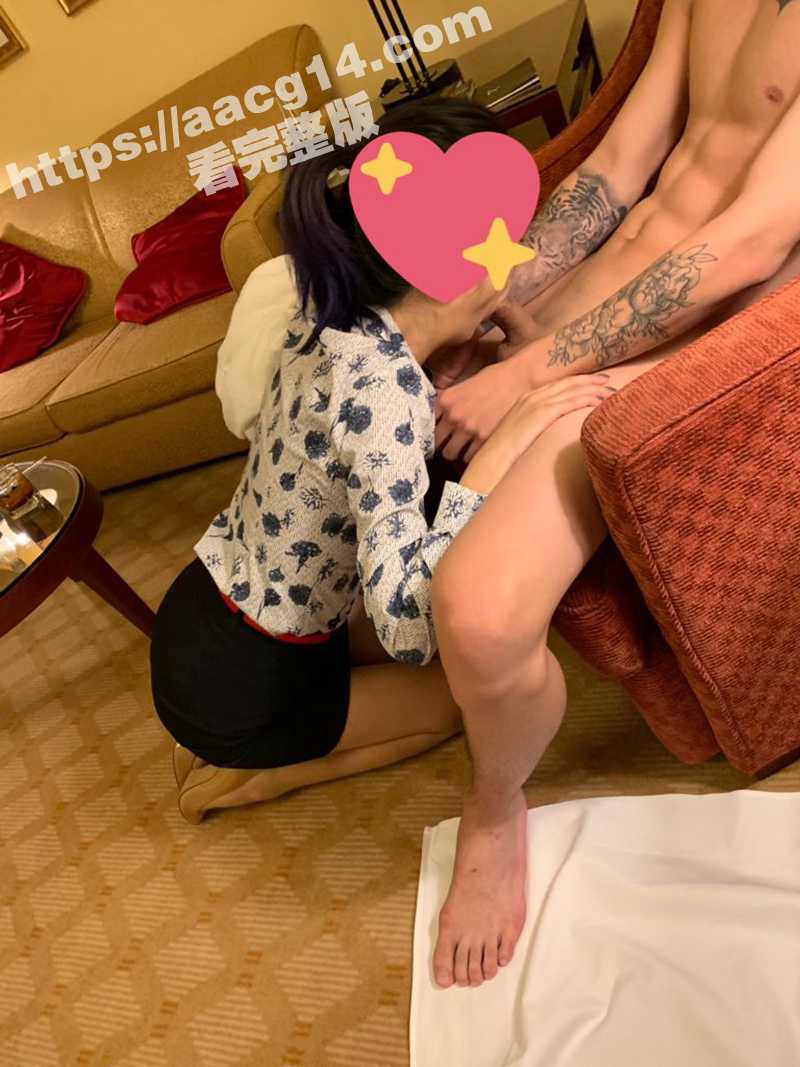 丝袜女神空姐A背地里相关图片