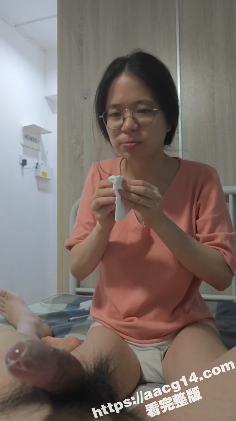 重庆黔江眼镜妹李忻敏相关图片