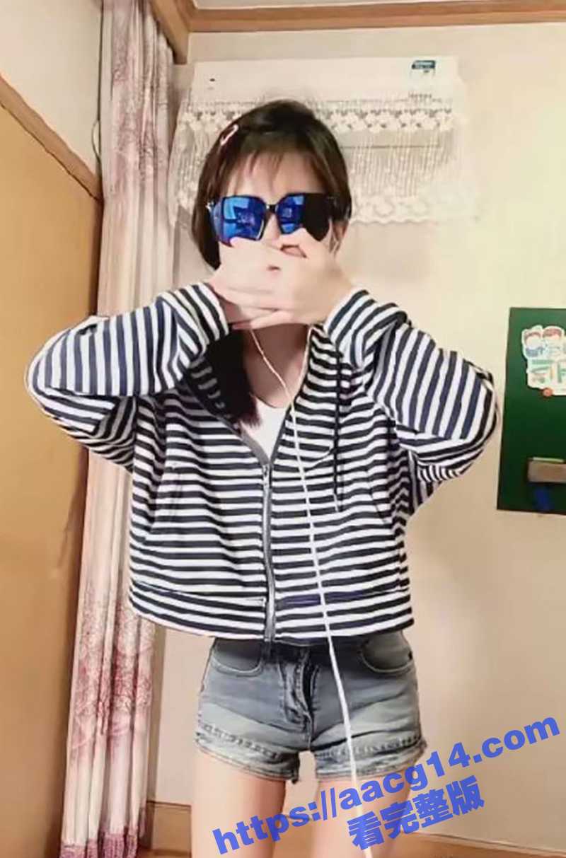游戏女主播真实面目被相关图片