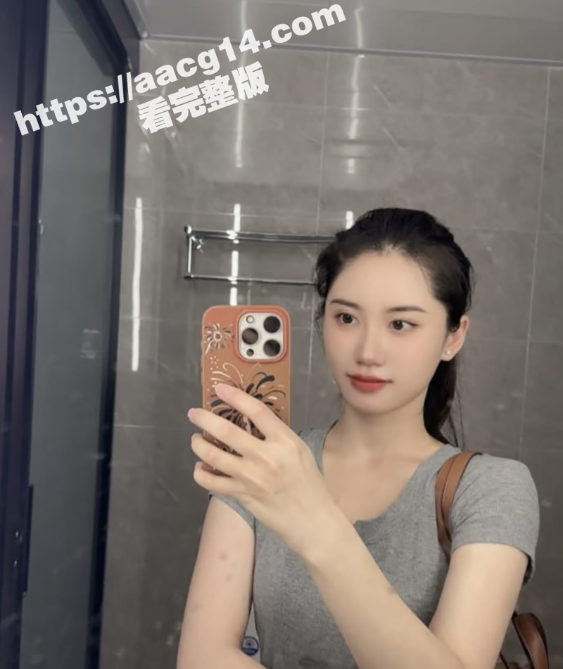 酒店约炮极品人妻 大奶长腿身材高挑 还在哺乳期就出来约啪 各种姿势爆操 高潮时奶水四处喷溅