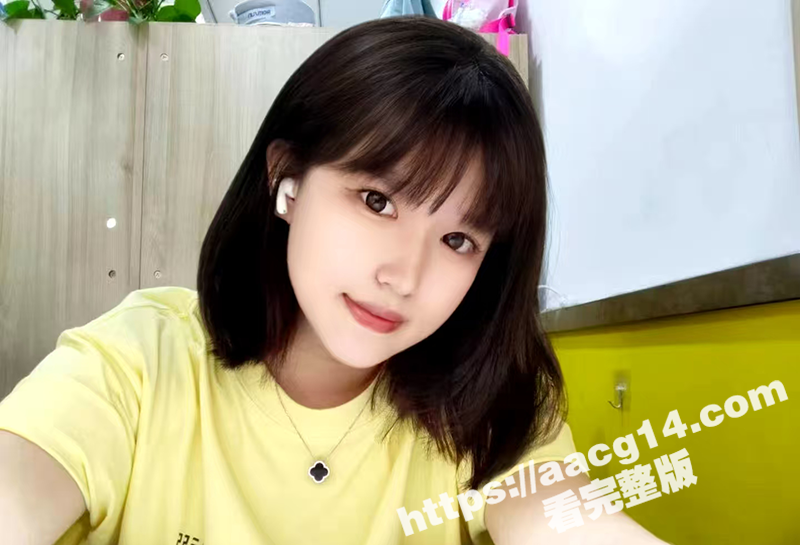 00后清纯校服嫩妹 相关图片