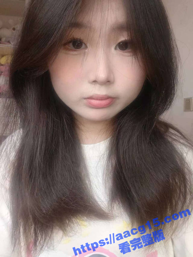 贵州可爱清纯小妹 被瓜友调教成母狗 口交毒龙样样精通 拉开窗帘露出后入 十分反差