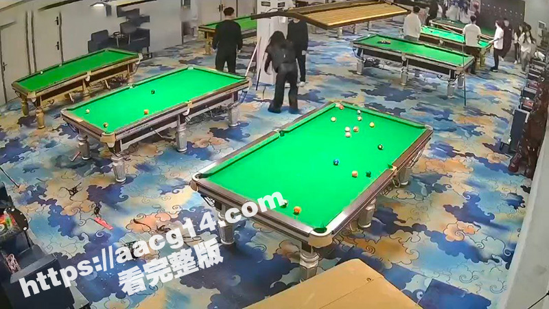 台球厅精神小妹上演激相关图片