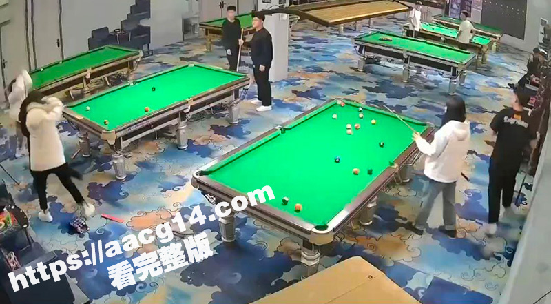 台球厅精神小妹上演激相关图片