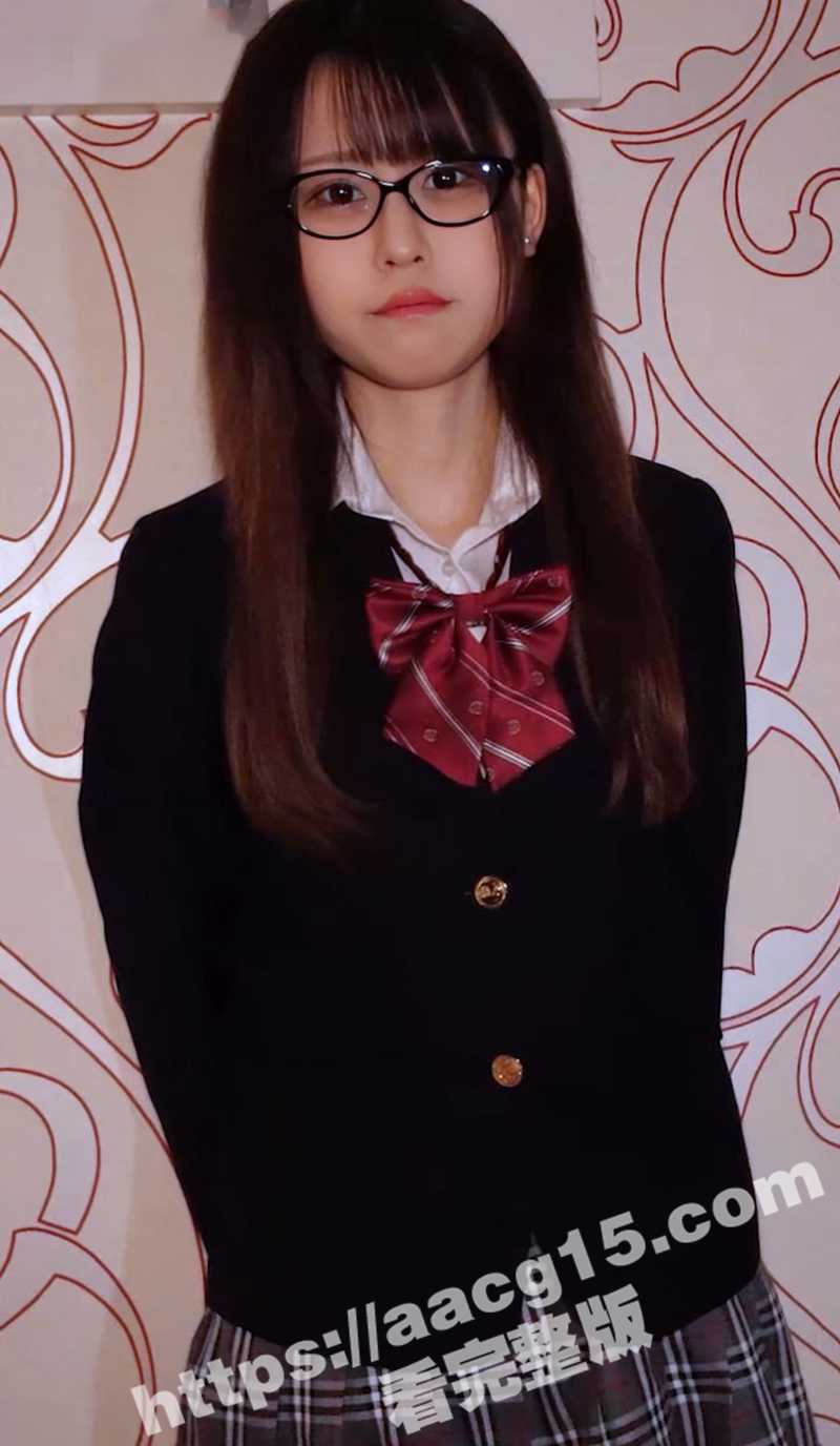 外表清纯日系眼镜学生妹实则骚浪 可爱娇小jk妹主动舔屌口爆 超高清白丝美腿任人玩弄中出内射