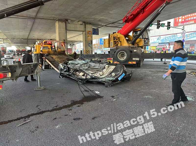 安徽合肥奇瑞轿车惨遭相关图片