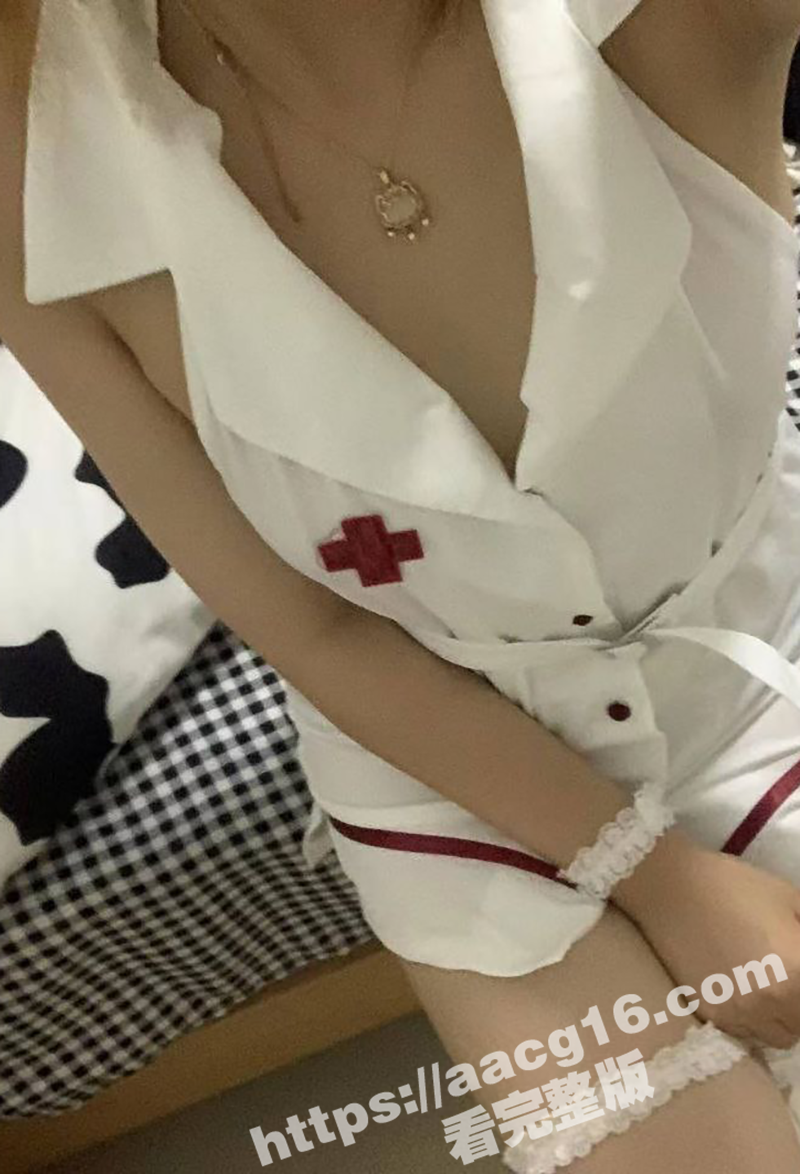 河南周口00后爆乳小相关图片