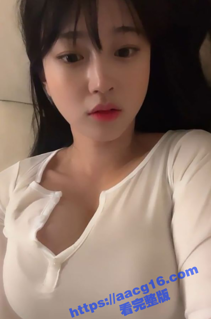 韩国清纯豪乳绿播美女相关图片