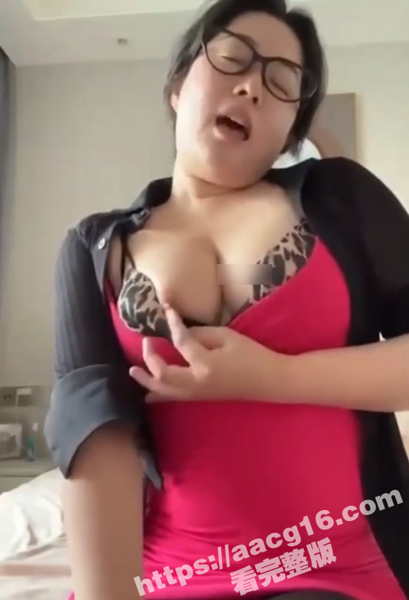 抖音巨乳网红 豹什么相关图片