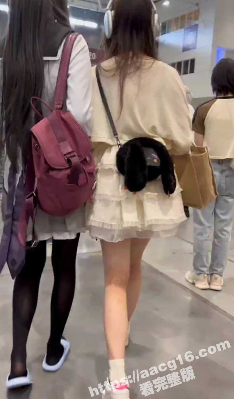 抄底大师惊现漫展艺术相关图片