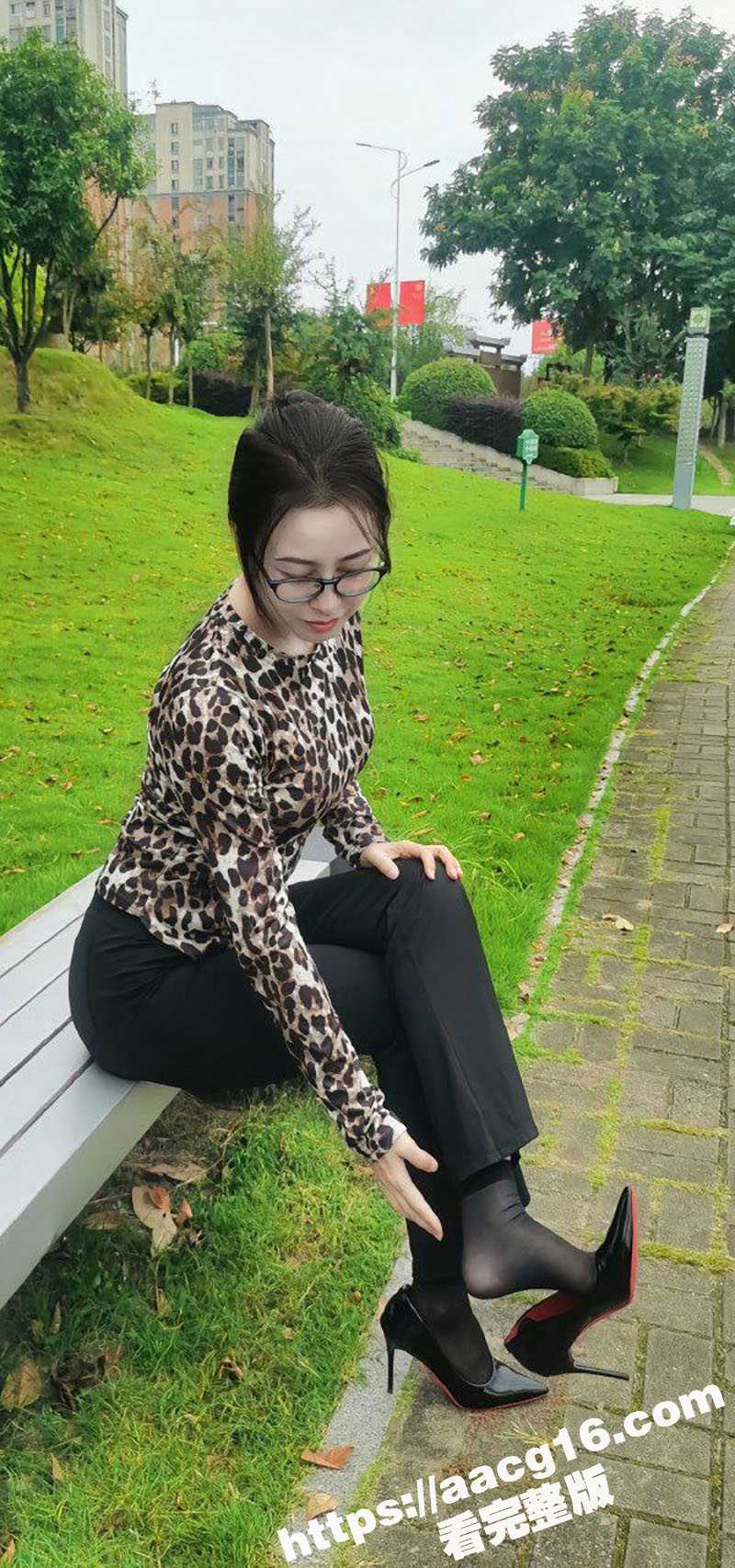 酒店偷情已婚妹妹 穿相关图片