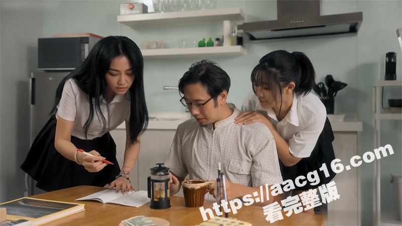 巨乳女神李薇薇剧情 补习班情缘 化身清纯学生妹 上演稚嫩肉体的诱惑 被老男人缠绵抽插