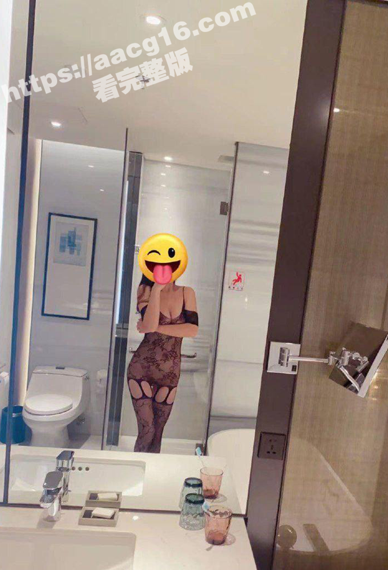 海角社区兄妹乱伦性爱相关图片