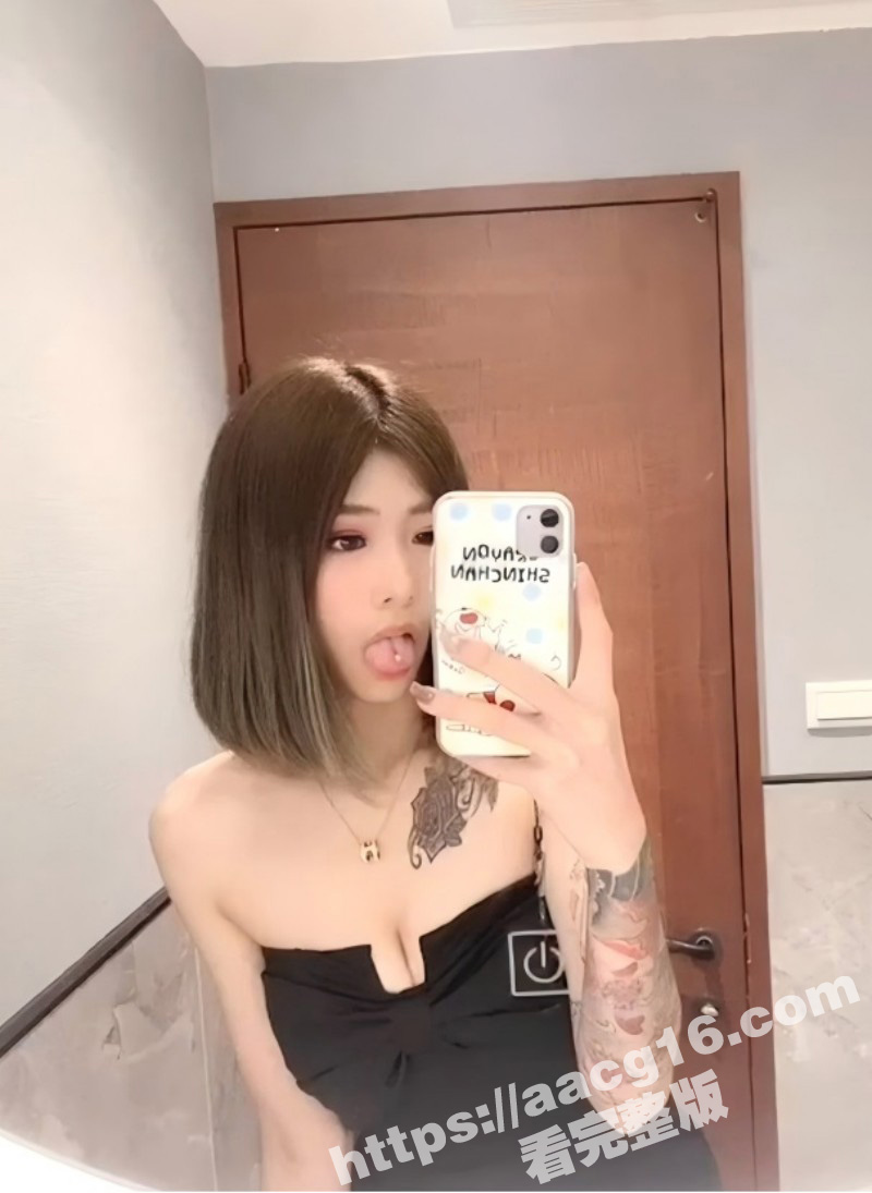 台湾舌钉花臂嫩妹性爱相关图片