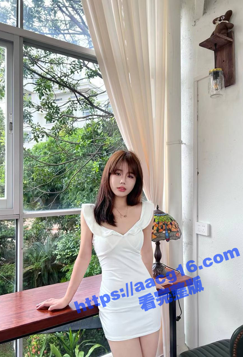 极品身材的黑丝人妻 趁老公出门与炮友在家偷情 厕所客厅各种场景做爱 玩到性起居然将房门打开站立后入