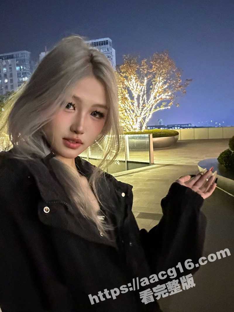 成都高颜值女神 果果有点乖 大尺度付费直播合集第二弹 贫乳骚货栓上狗链大胆裸舞
