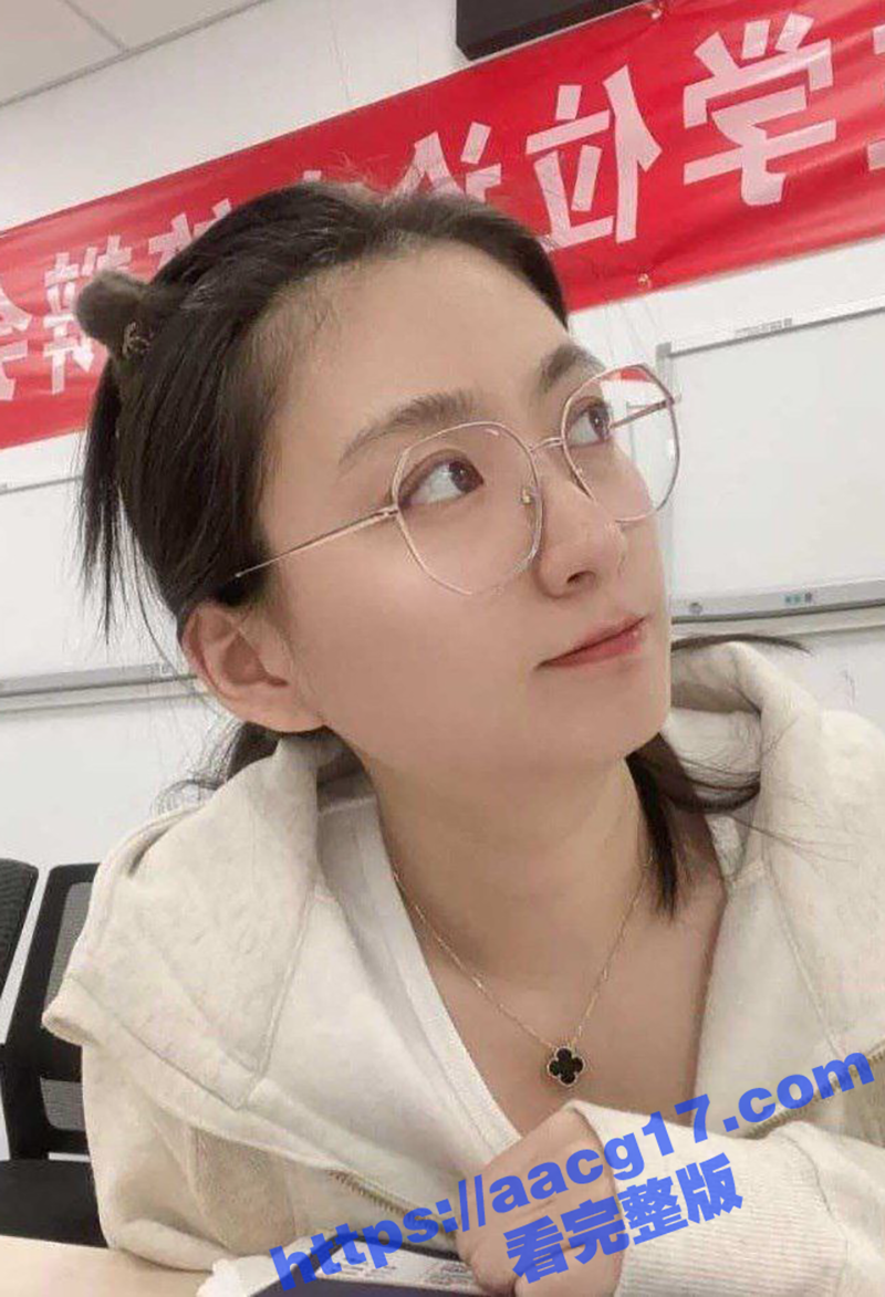 妇产科黑丝护士妹妹与亲哥哥乱伦性福生活 处女妹妹产床上被亲哥爆操 掌掴肥臀虐感十足