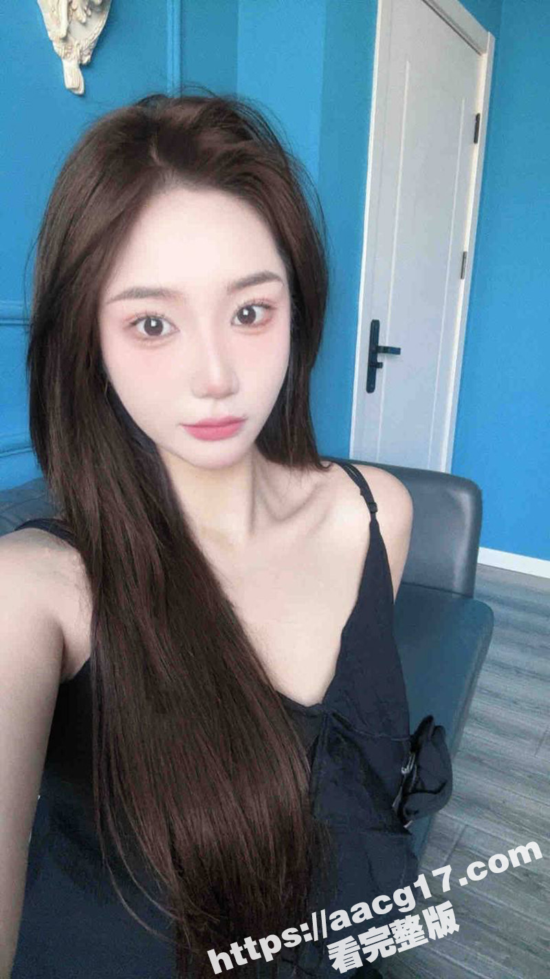 绝美身材校花女神 模相关图片