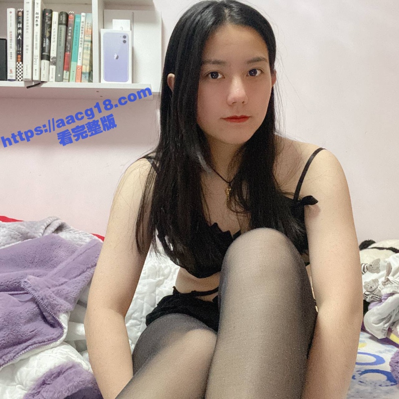 贱母狗 王紫怡 背着男友给网友自慰看逼 遭网友曝光 表面上有多清纯 内地就有多反差