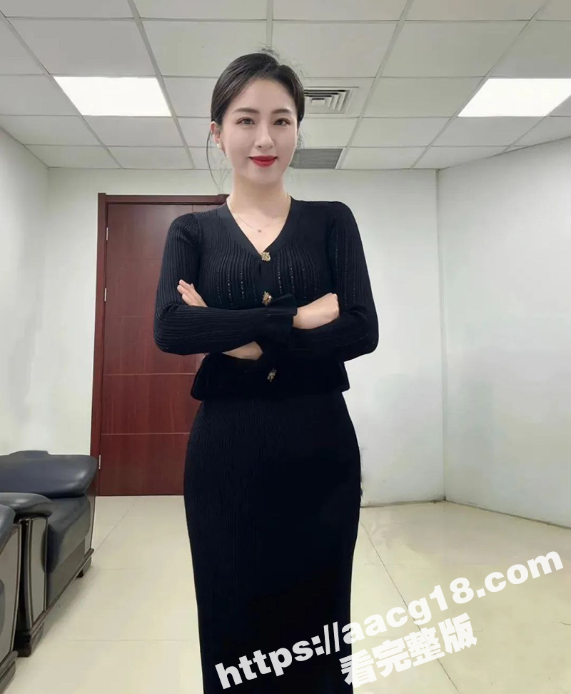 乱伦大神偶遇老妈自慰相关图片