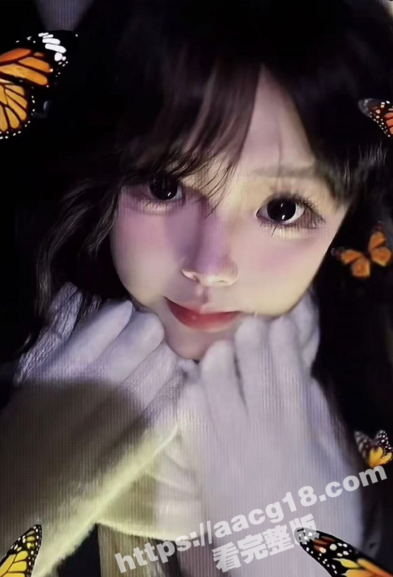听话的女儿为父亲献上相关图片
