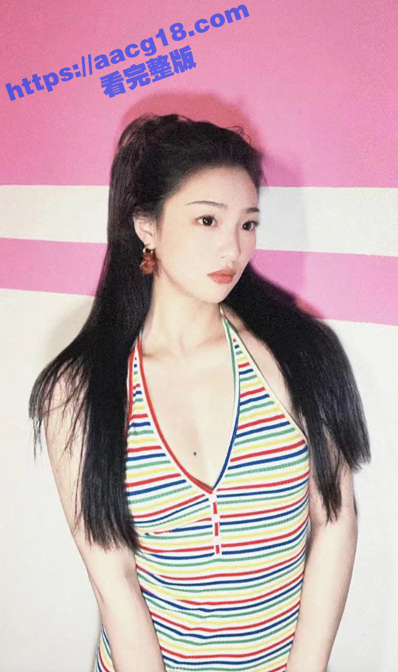 樱花大眼极品萌妹 被变态主人要求 穿着睡衣浴缸湿衣 抬腿后入小翘臀 爆肏无毛白虎嫩穴