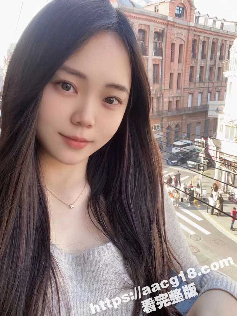 抖音同城认识的小骚货 皮肤白嫩大奶迷人 首次约炮主动上位 自己摇晃抽插 大白屁股真诱惑啊