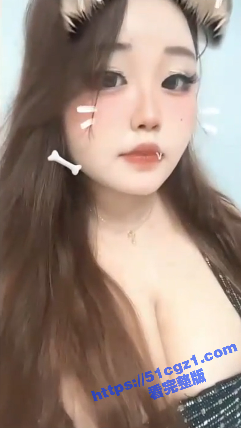 快手巨乳肥臀网红反差相关图片