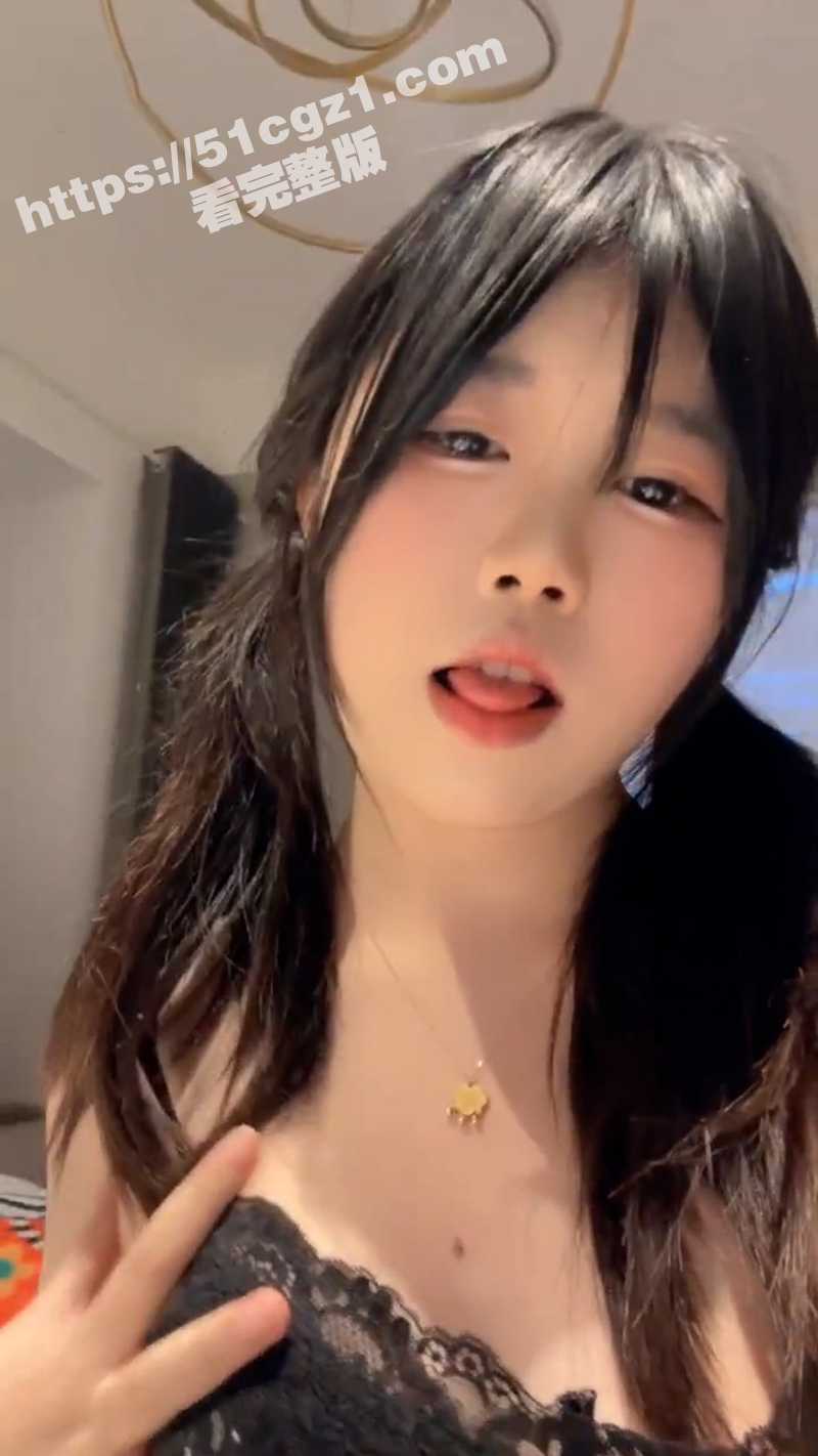抖音人气嫩妹 幸酱 相关图片