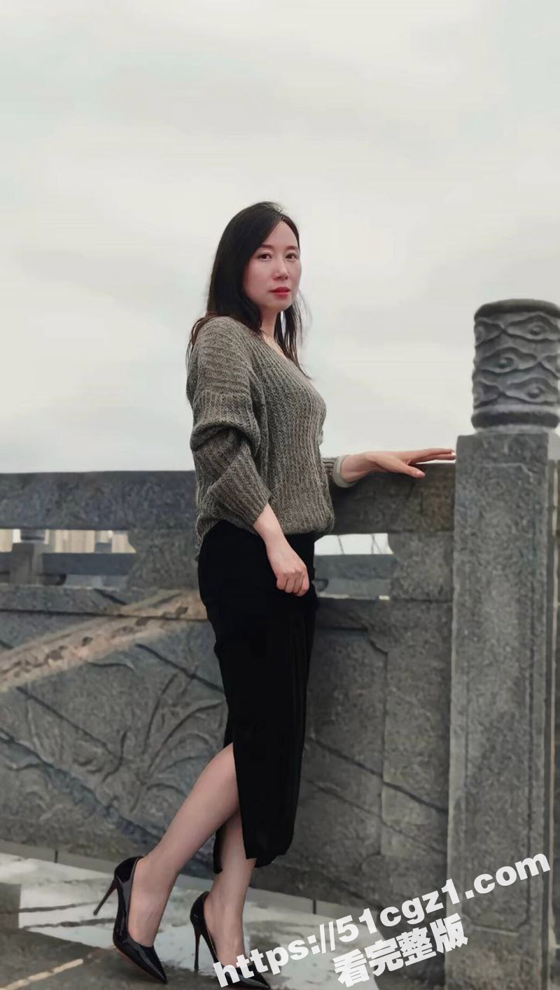 偷拍大神推油少年 良相关图片