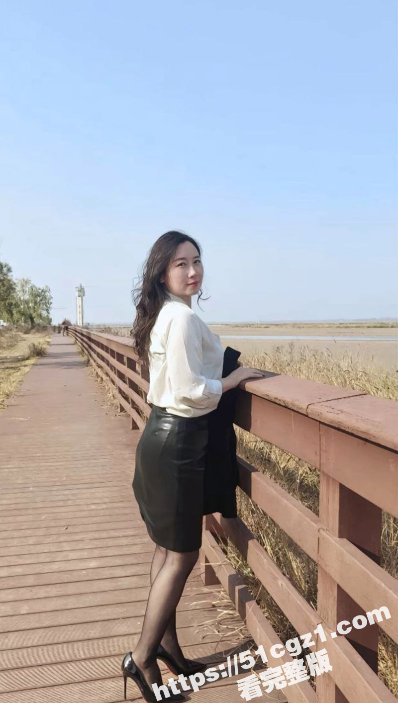 偷拍大神推油少年 良家人妻的私密生活 极品少妇欲望难填 偷偷来找刺激 被抠爽了暴插高潮