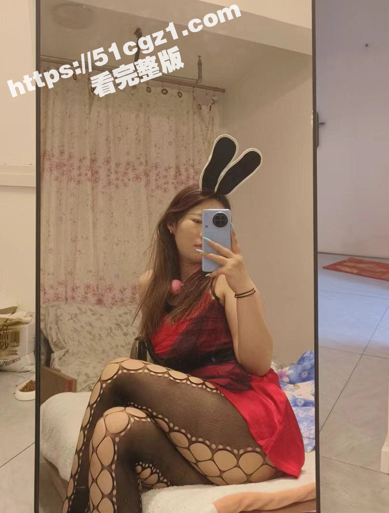 抖音巨乳骚逼小八 内相关图片