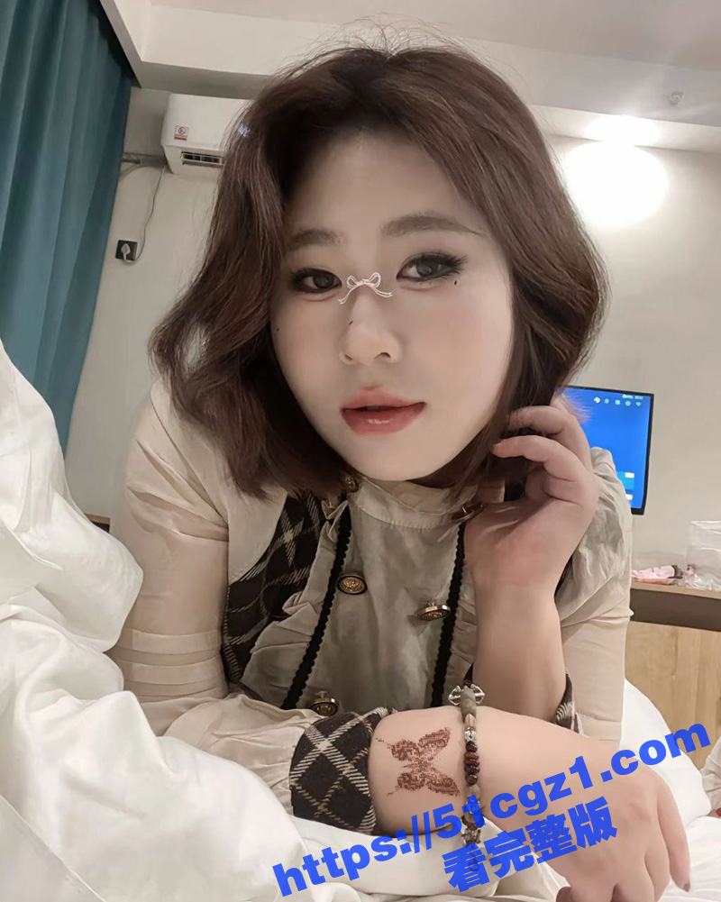 抖音巨乳骚逼小八 内相关图片