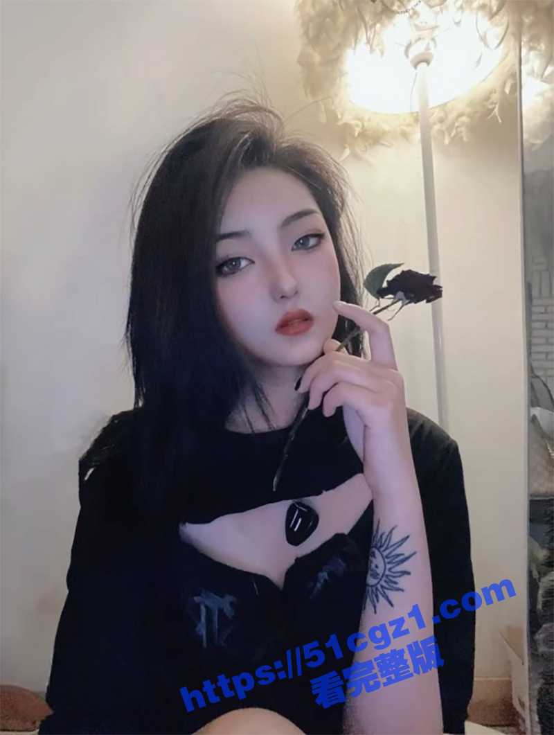 西安 何雨薇 艺术写相关图片