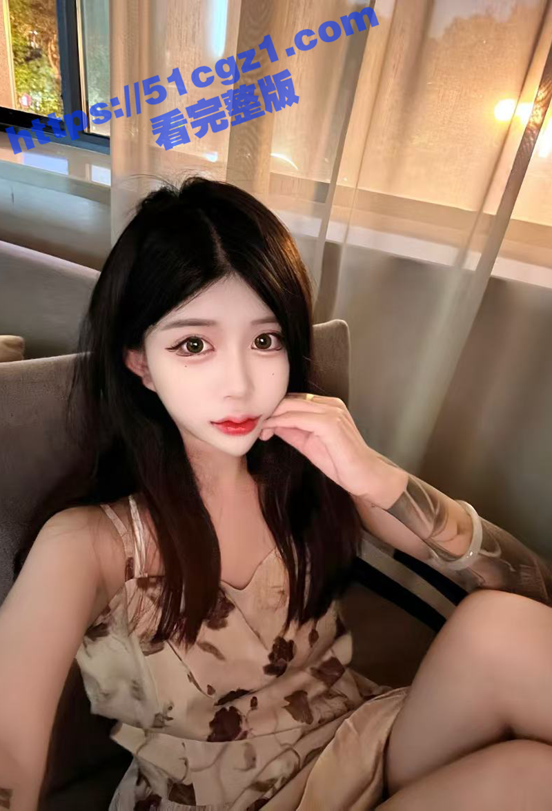 推特清纯反差婊 鹿苑 金主用各种玩法调教风骚母狗 按摩棒刺激骚穴 在车上和室外都是她随意露出的场所