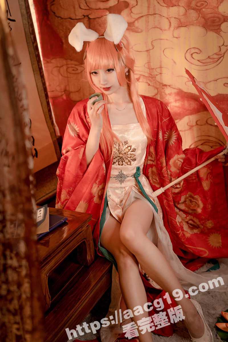 cos福利姬猫猫di相关图片