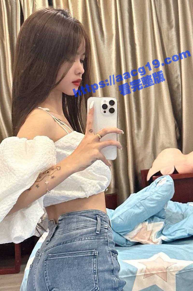 太原师范学院学生妹 蔡紫薇 竟然拿逼抵债 被带到酒店3P调教 娇美身躯被大屌前后夹击