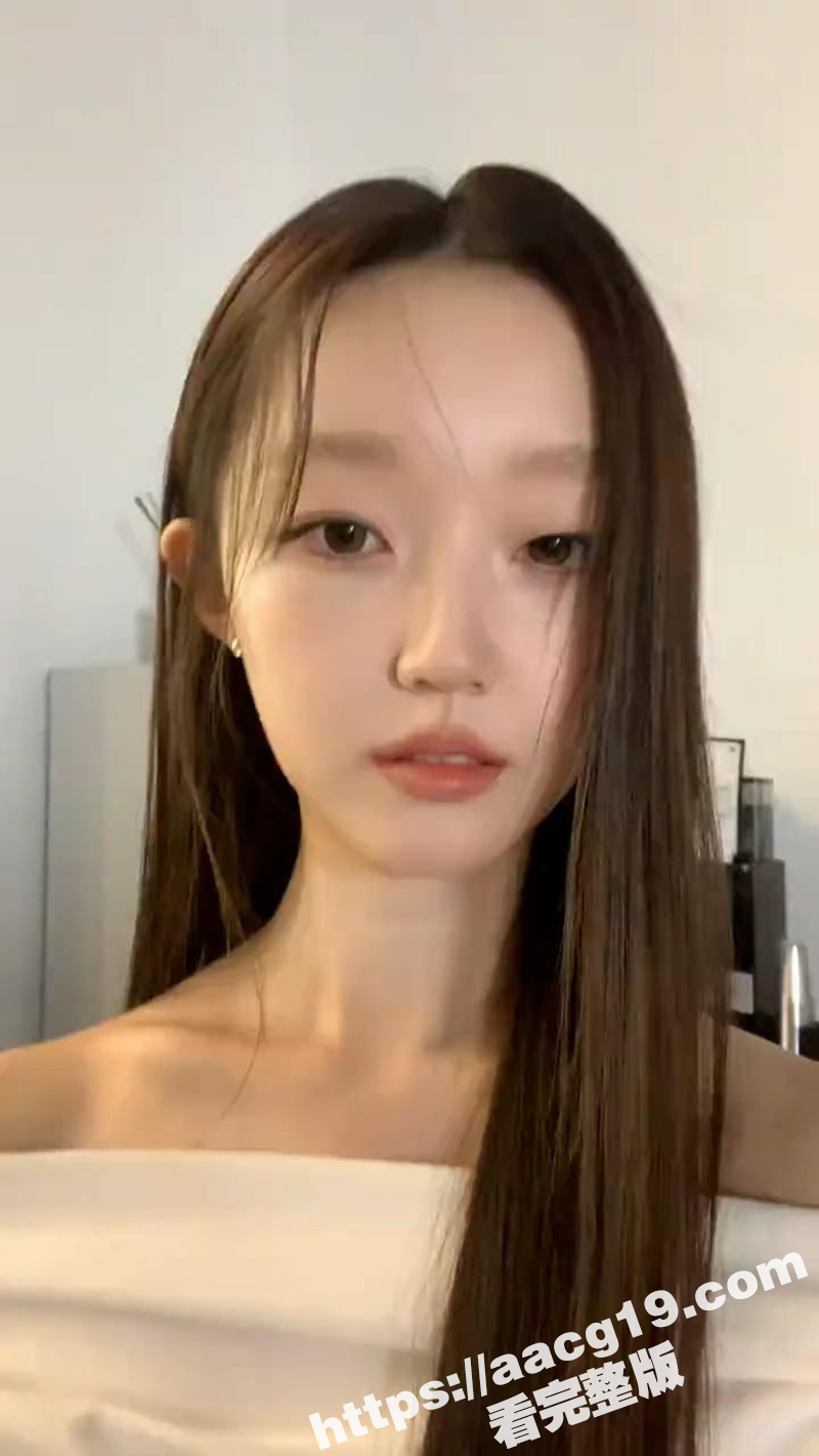 抖音约炮学生妹 高颜值极品女大 美乳硕大鲍鱼粉嫩 淫荡母狗本性暴露无疑