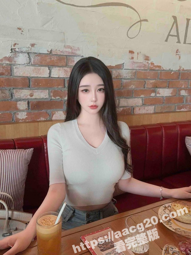 深圳极品巨乳嫩模 被相关图片