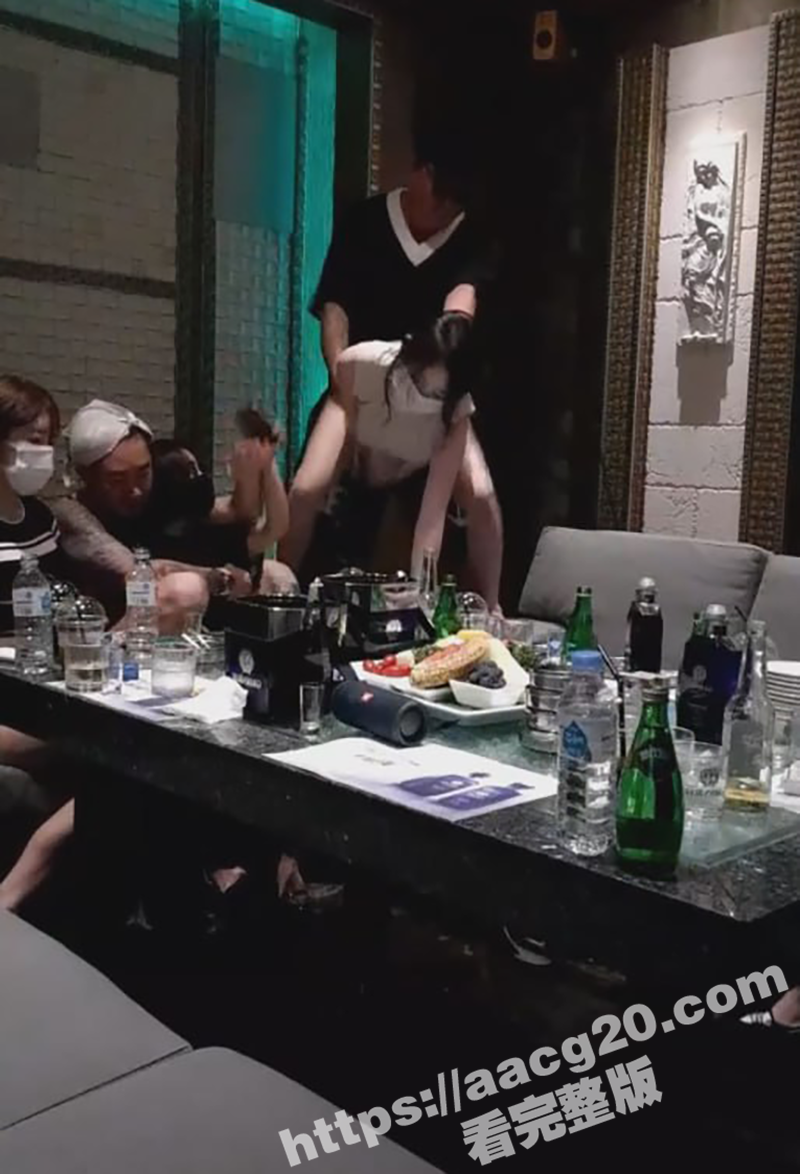 韩国暗黑KTV淫乱聚相关图片